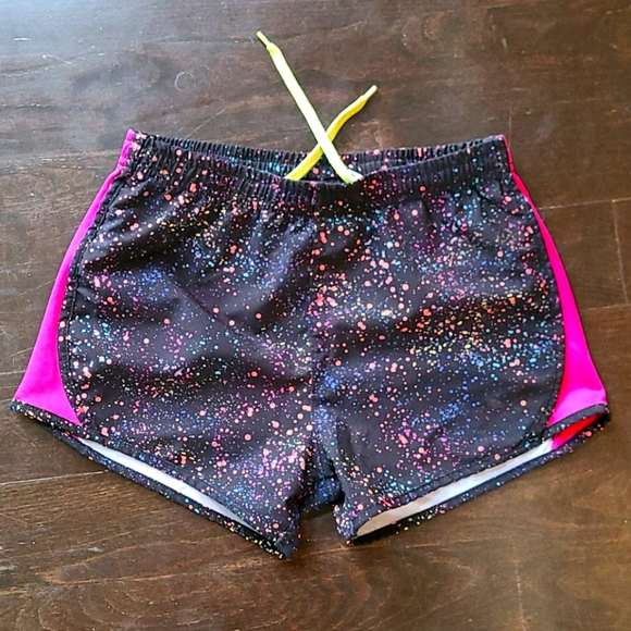 Sport shorts - Picture 1 of 2